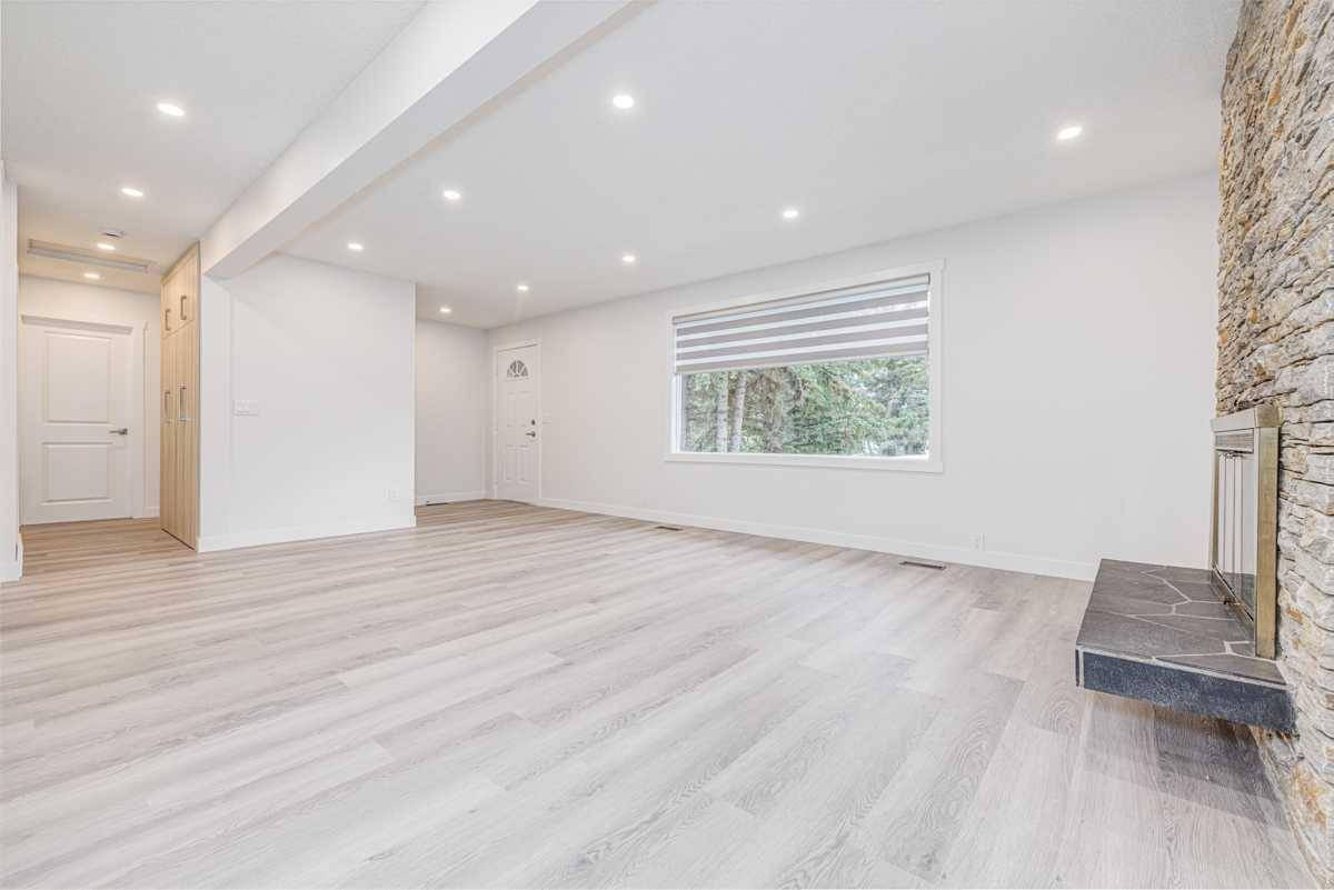 Calgary, AB T2A 3L1,239 Marlyn PL Northeast