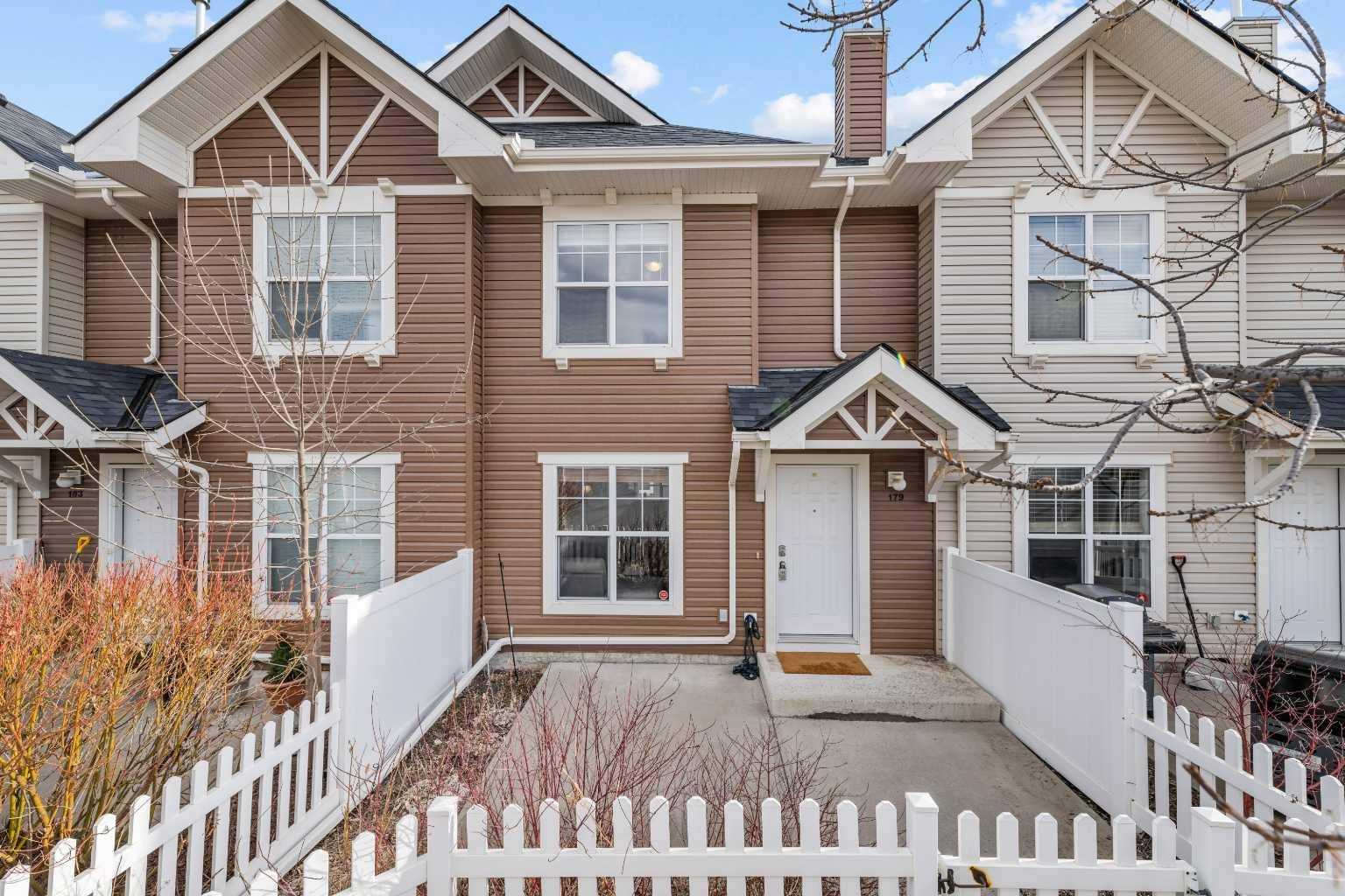 Calgary, AB T3L 3C3,179 Toscana GDNS NW