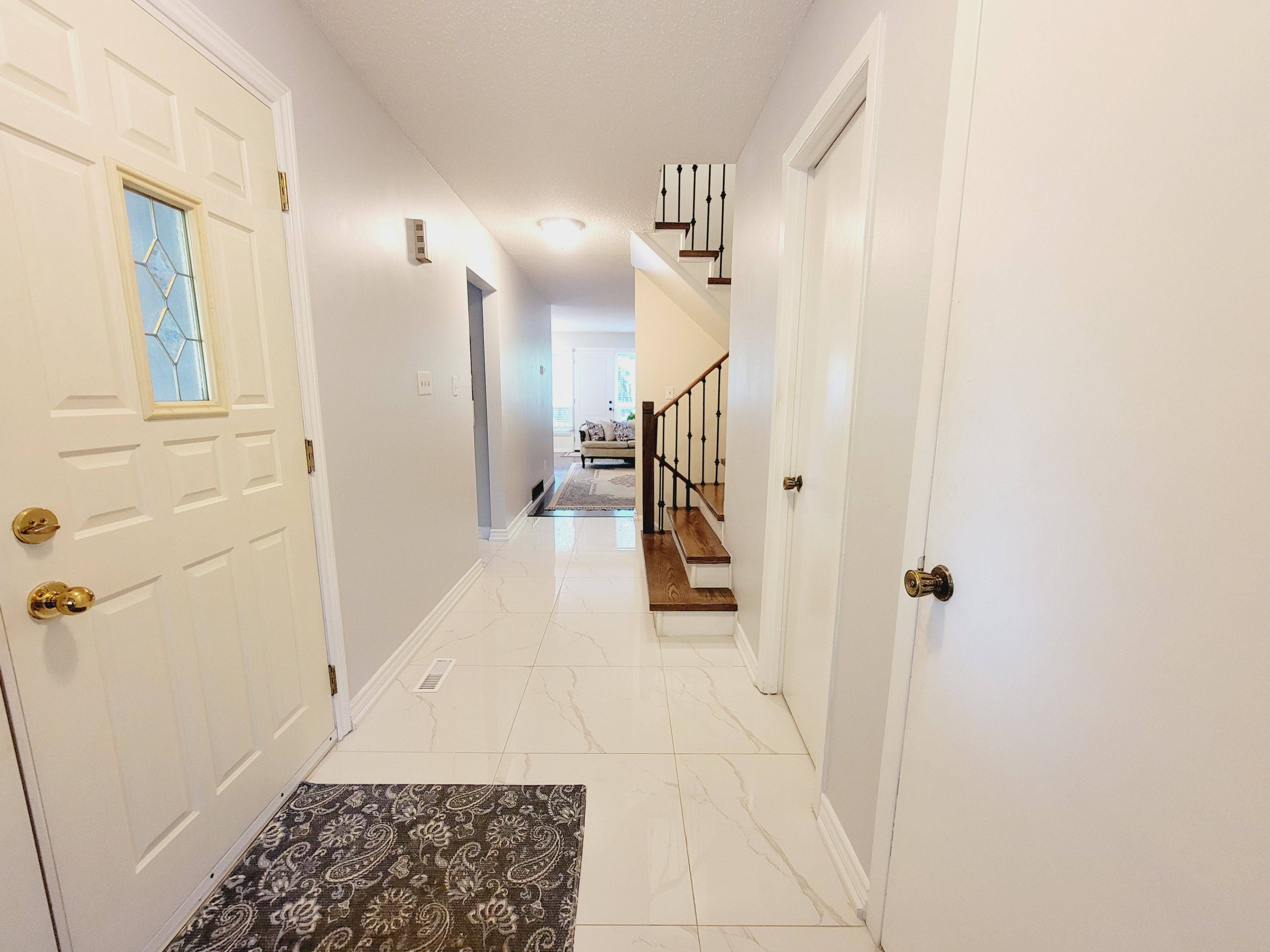 Toronto C15, ON M2H 2R5,61 Applegate CRES