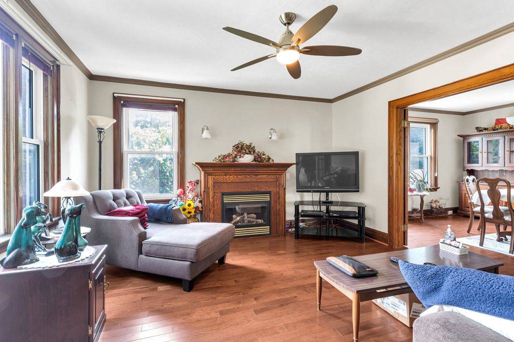 Ingersoll, ON N5C 2G2,71 ANN ST