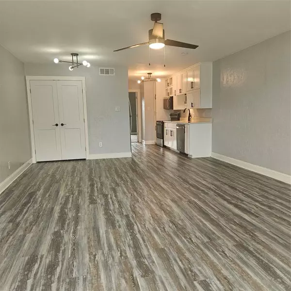 Runaway Bay, TX 76426,91 Runaway Bay Drive #232