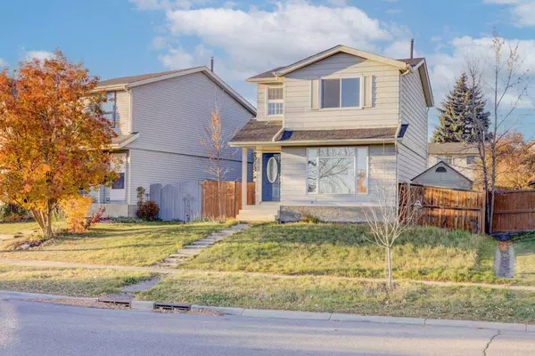 171 Erin Woods DR SE, Calgary, AB T2B 2V7