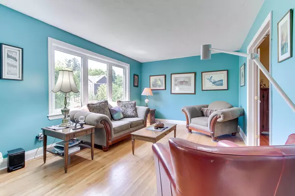 Newmarket, ON L3Y 1N8,287 Avenue RD
