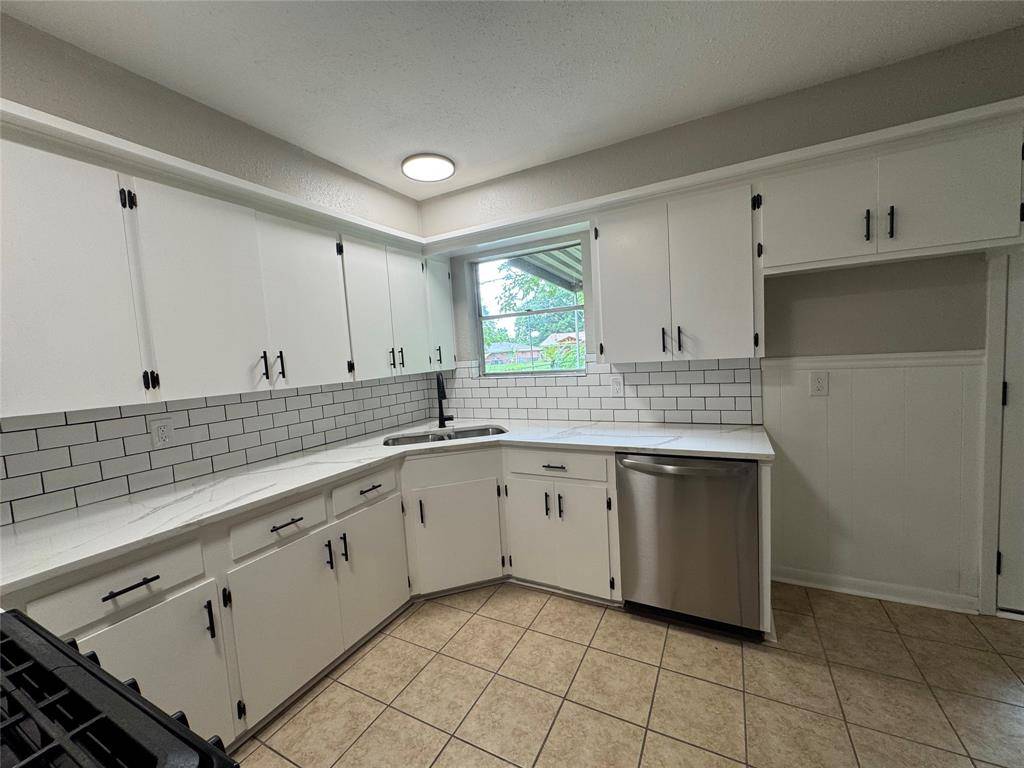 Corsicana, TX 75110,2410 W Collin Street