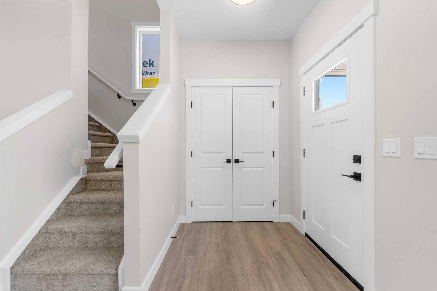 Calgary, AB T2A 8A1,120 Belvedere PARK SE