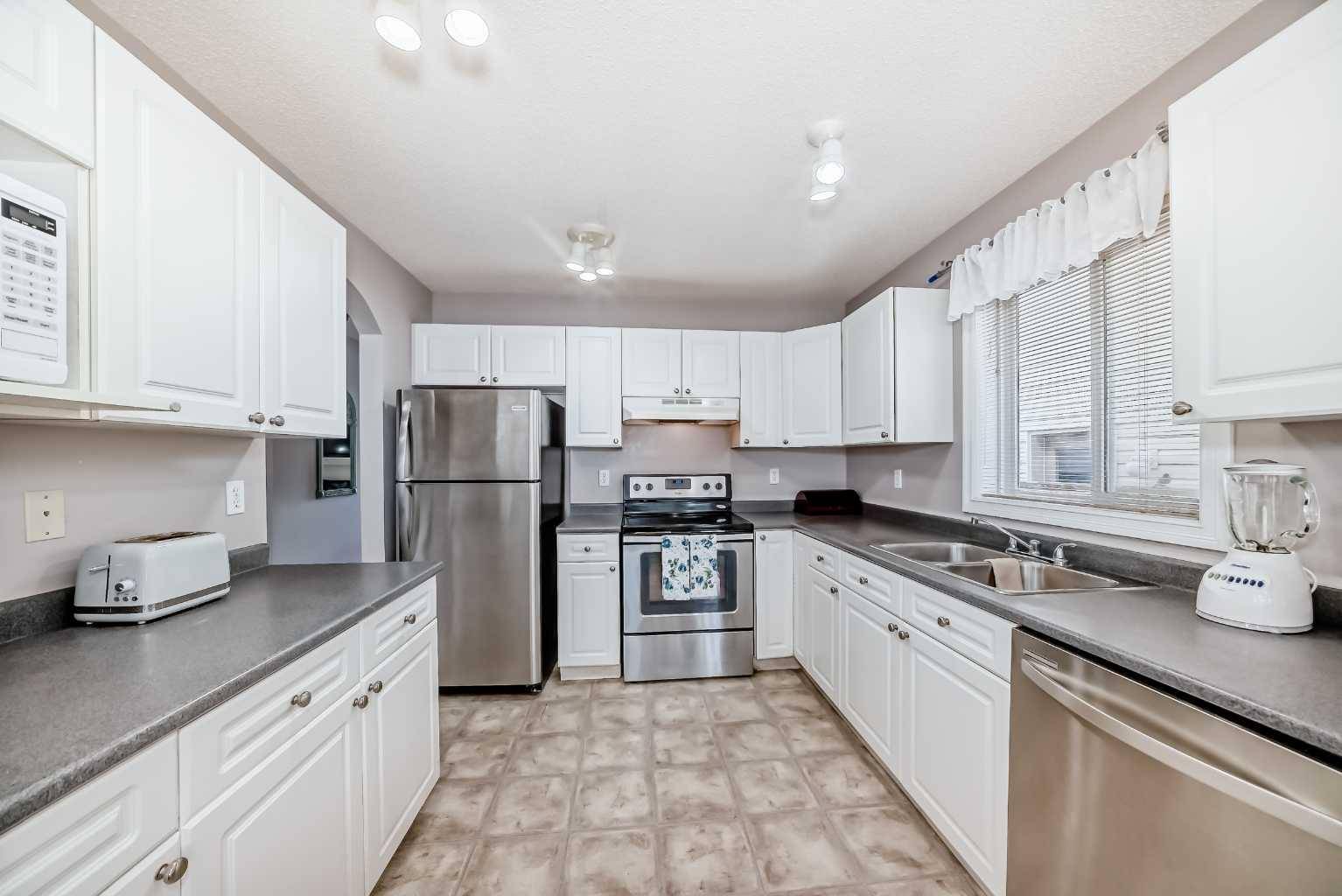 Calgary, AB T3J 4S2,369 Taradale DR Northeast