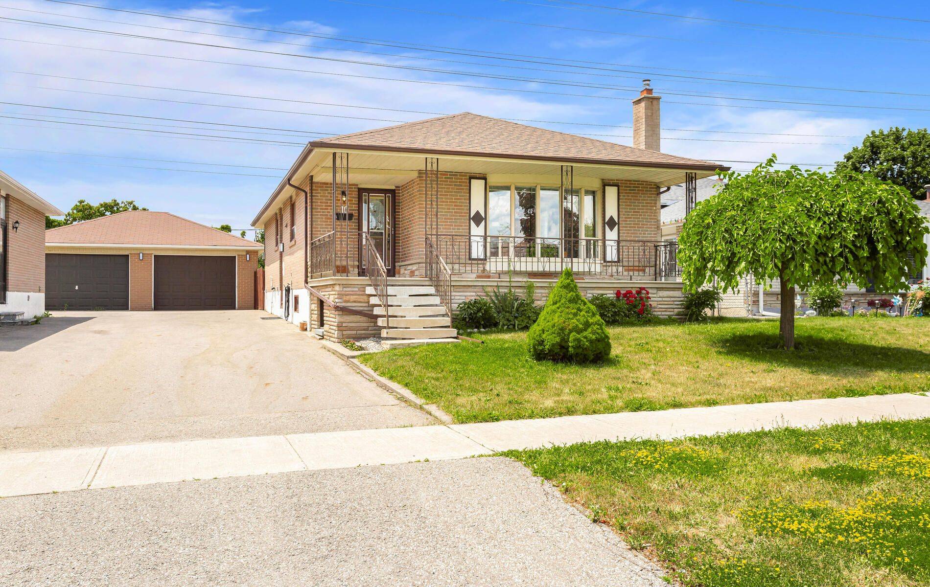 Toronto W10, ON M9V 3X9,10 Helmsdale CRES