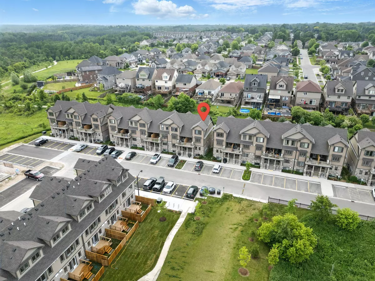 Guelph, ON N1E 7M2,85 Mullin DR #19A