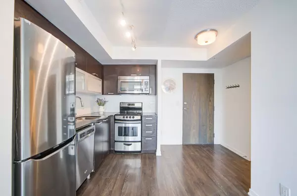 Toronto C01, ON M6J 0B1,68 Abell ST #728