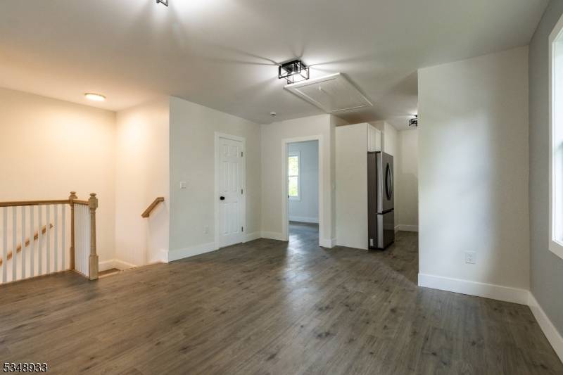 Westfield Town, NJ 07090,329 Livingston St U2