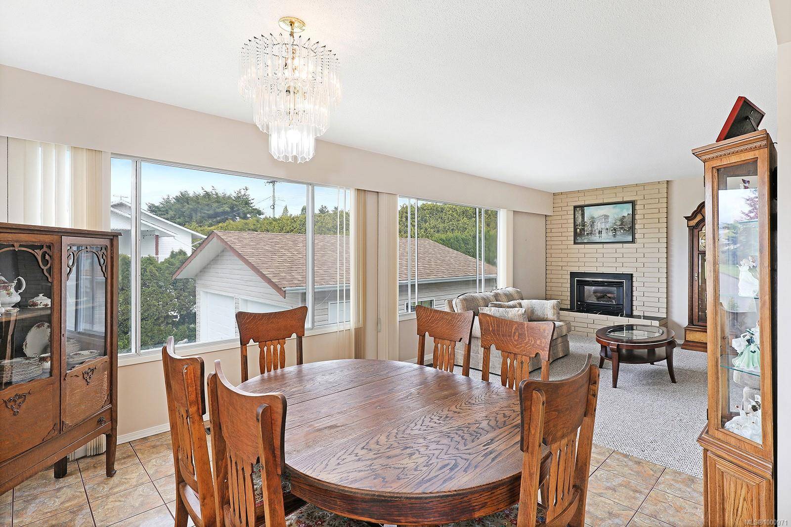 Comox, BC V9N 1W3,251 Beach Dr