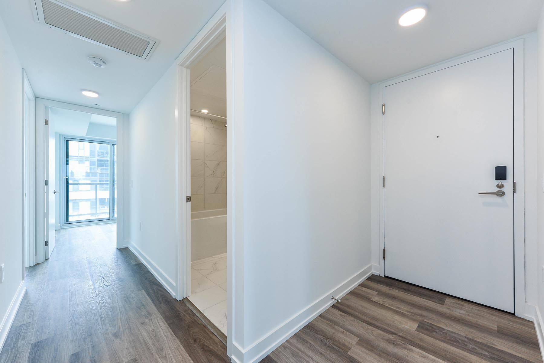 Toronto W07, ON M8Z 4E8,6 Chartwell RD #601