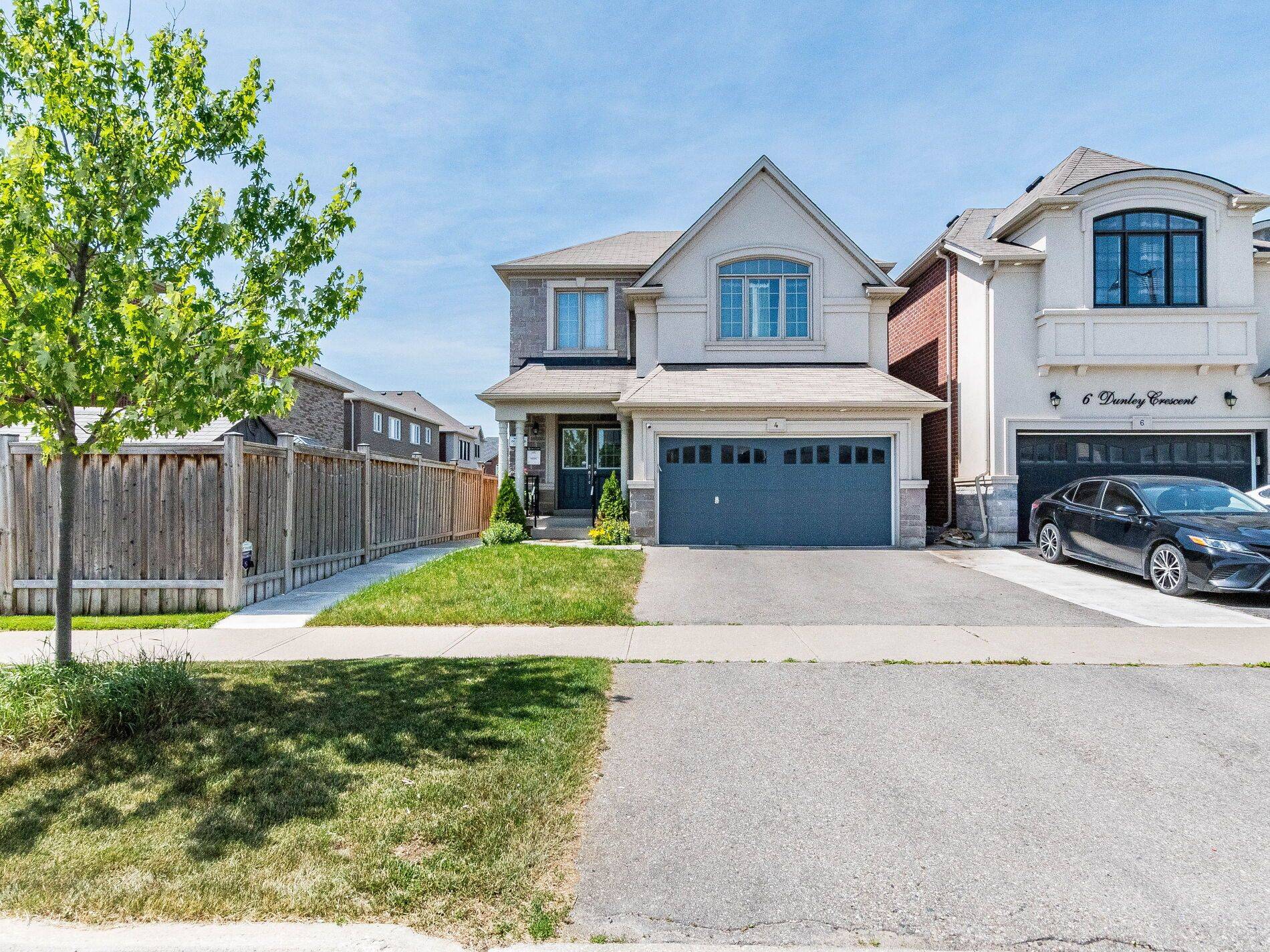 4 Dunley CRES, Brampton, ON L6X 5K3