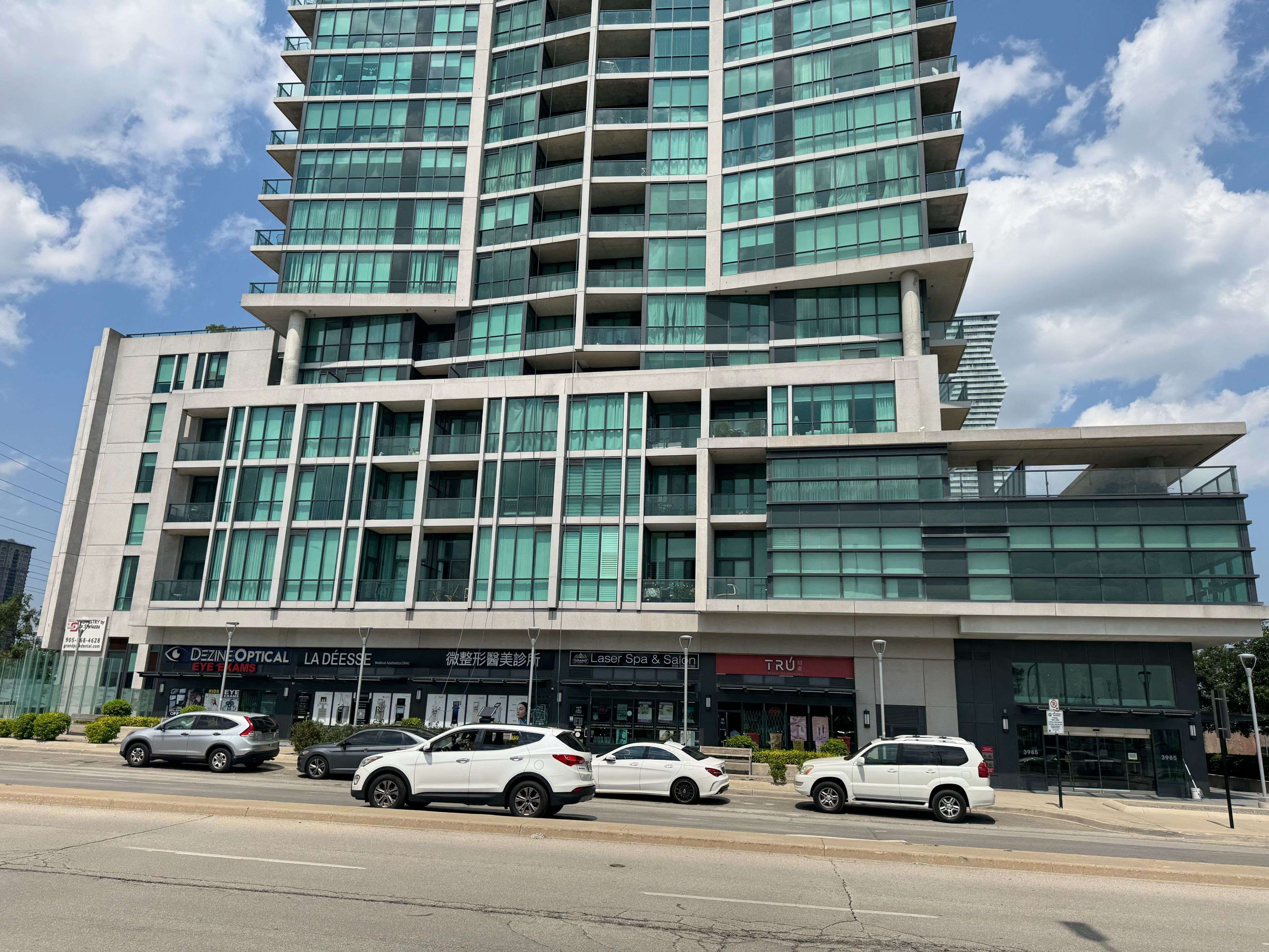 Mississauga, ON L5B 0H8,3985 Grand Park DR #1604