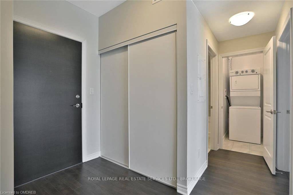 Oakville, ON L6H 3P2,150 Oak Park BLVD #313
