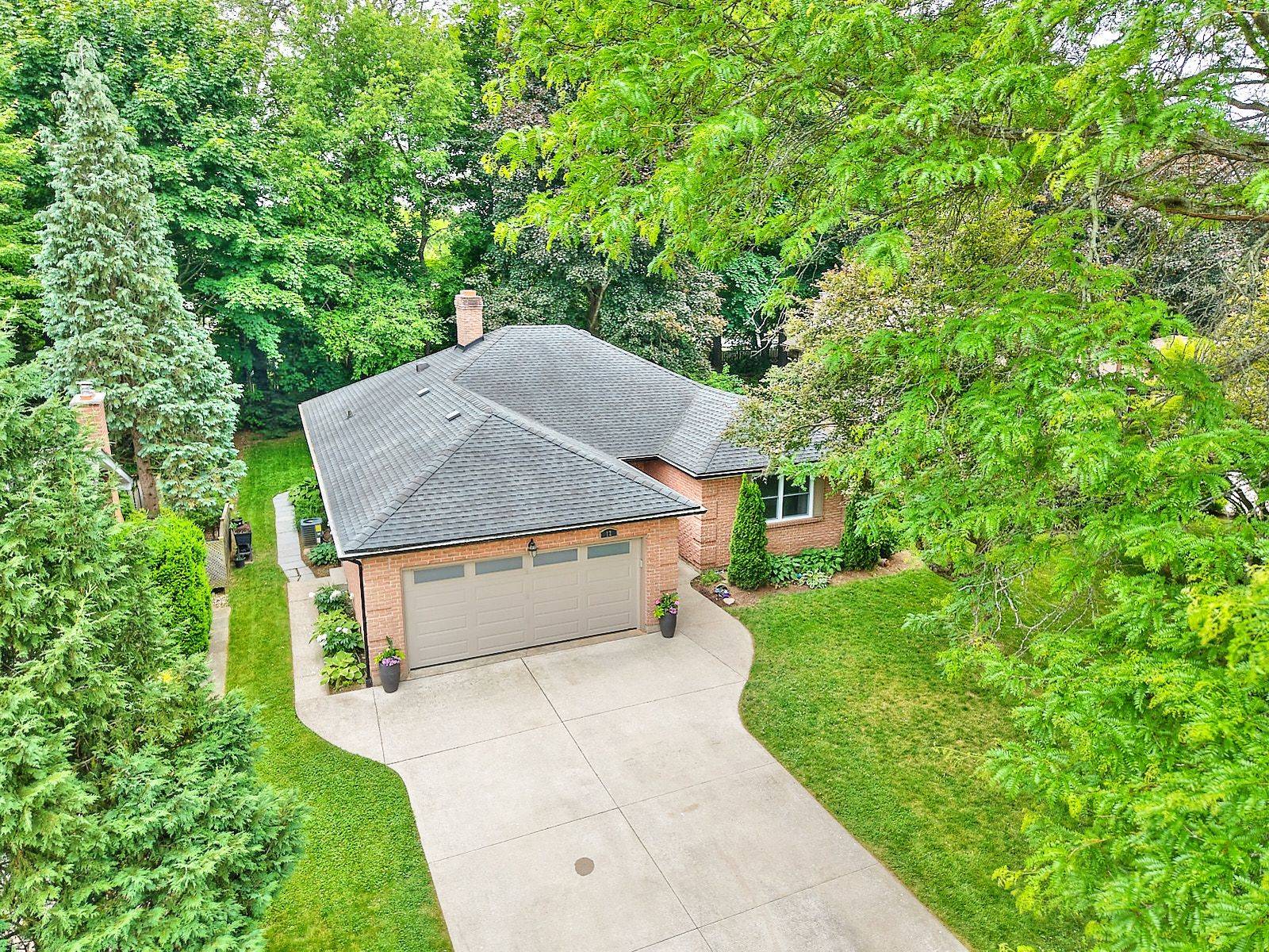 Pelham, ON L0S 1E1,12 Deerpark CRES