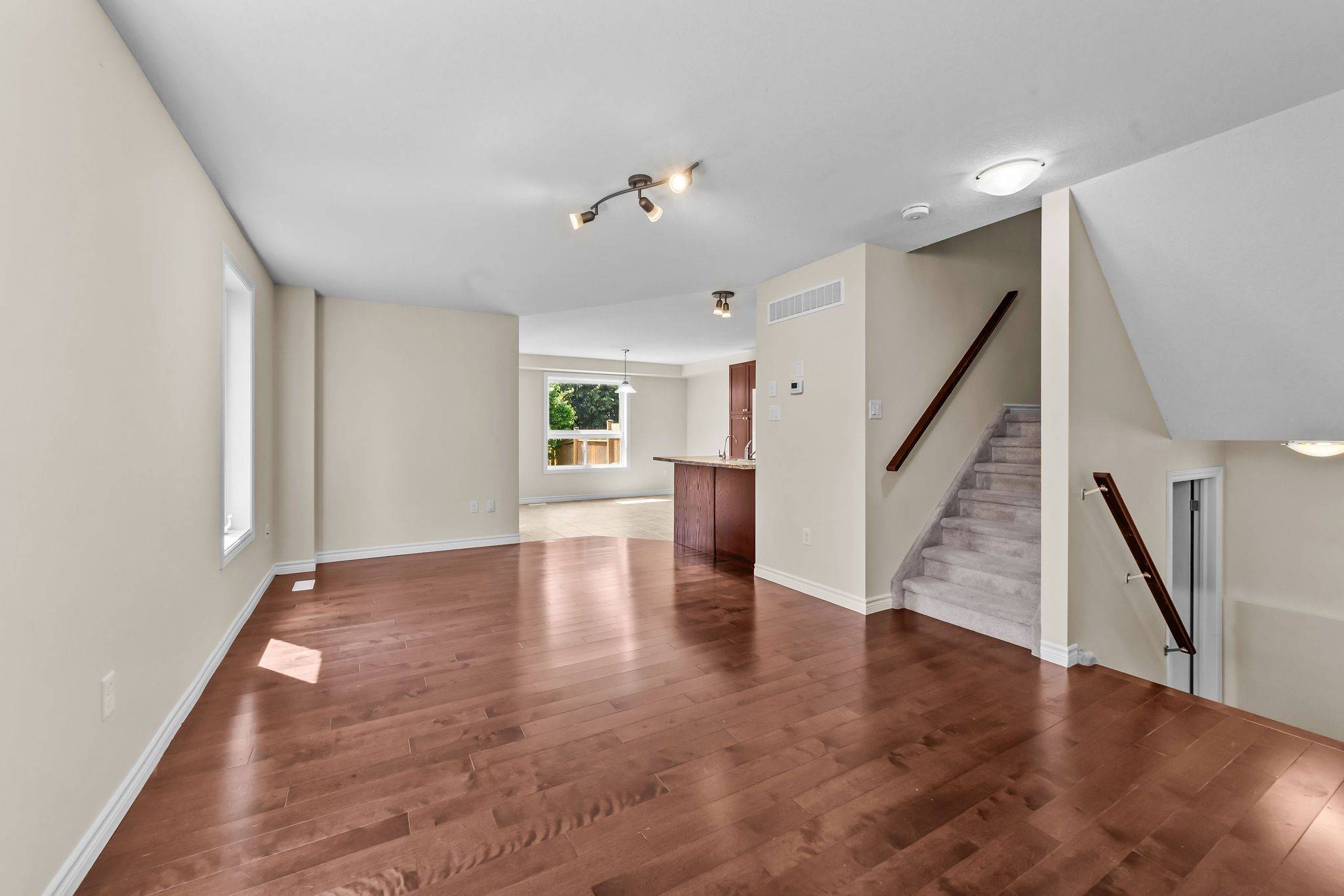 London North, ON N6G 5B6,953 Silverfox CRES