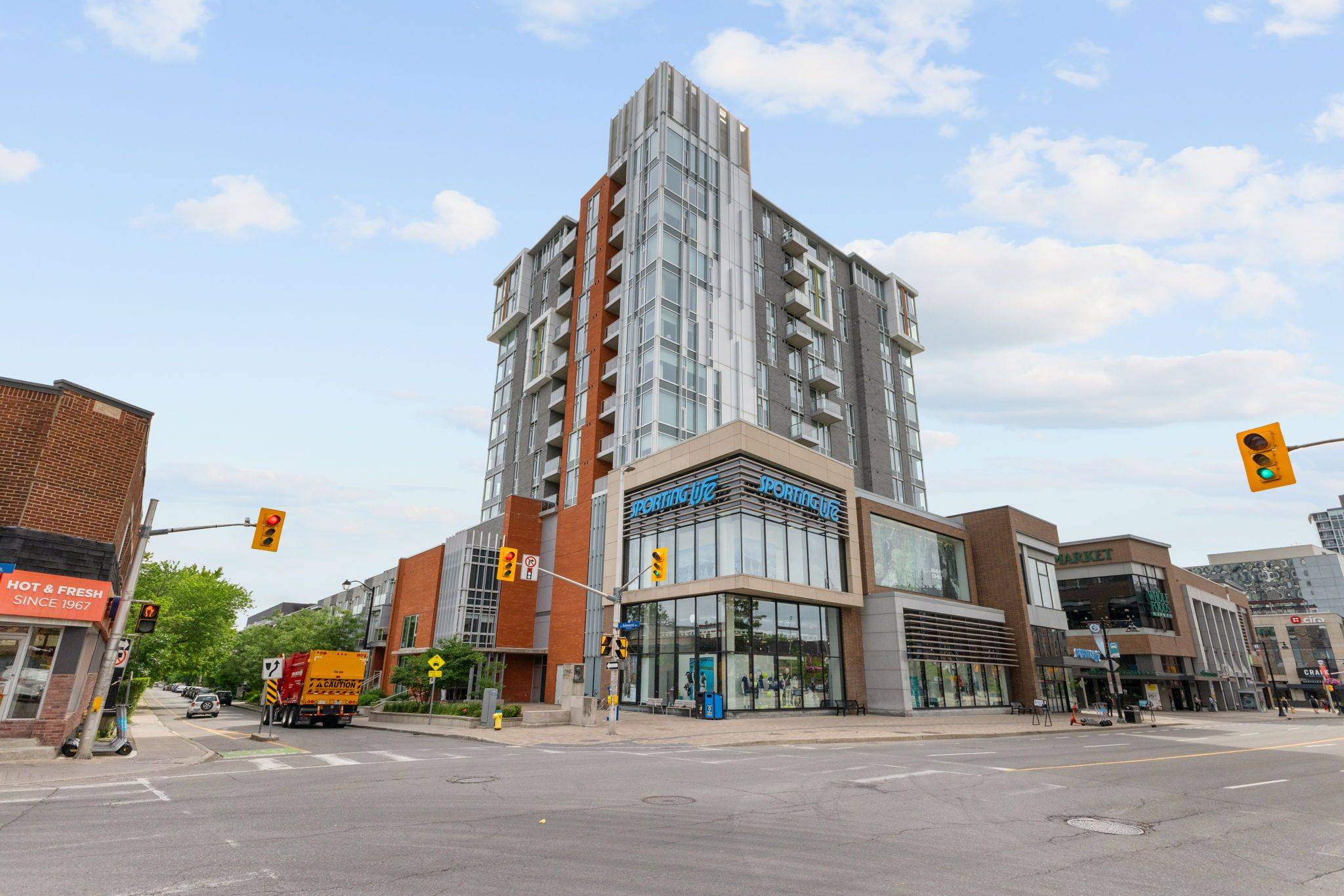118 HOLMWOOD AVE #406, Glebe - Ottawa East And Area, ON K1S 5J5