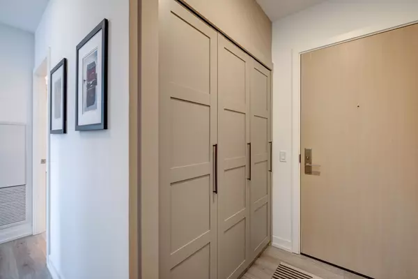 Toronto C08, ON M4W 0B4,395 Bloor ST E #2805