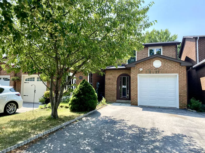 17 Debden RD, Markham, ON L3R 6V6