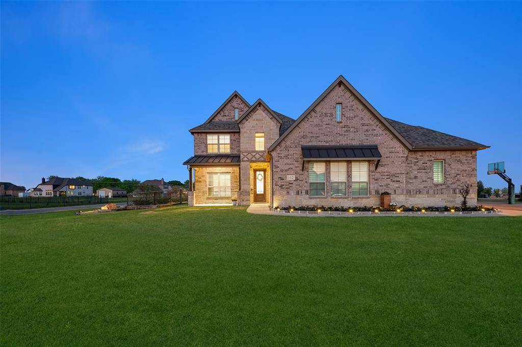 112 Walnut Drive, Van Alstyne, TX 75495