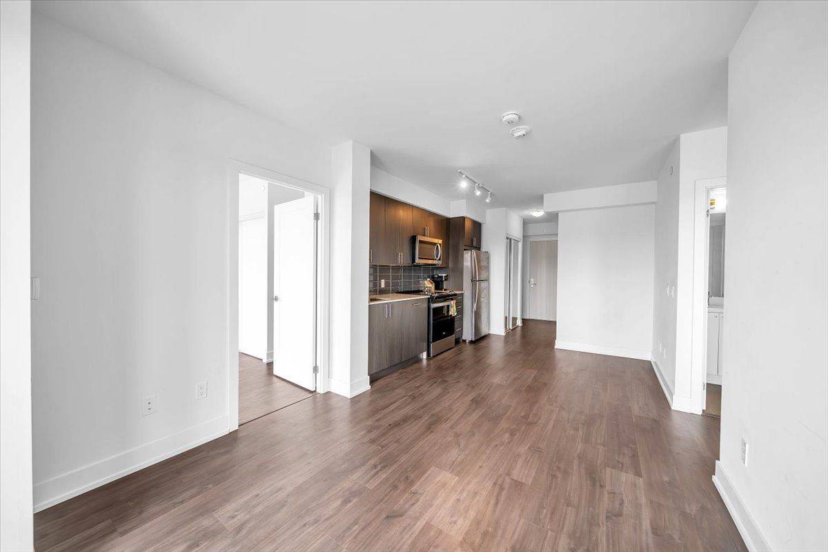 Oshawa, ON L1L 0R5,2550 Simcoe ST N #204