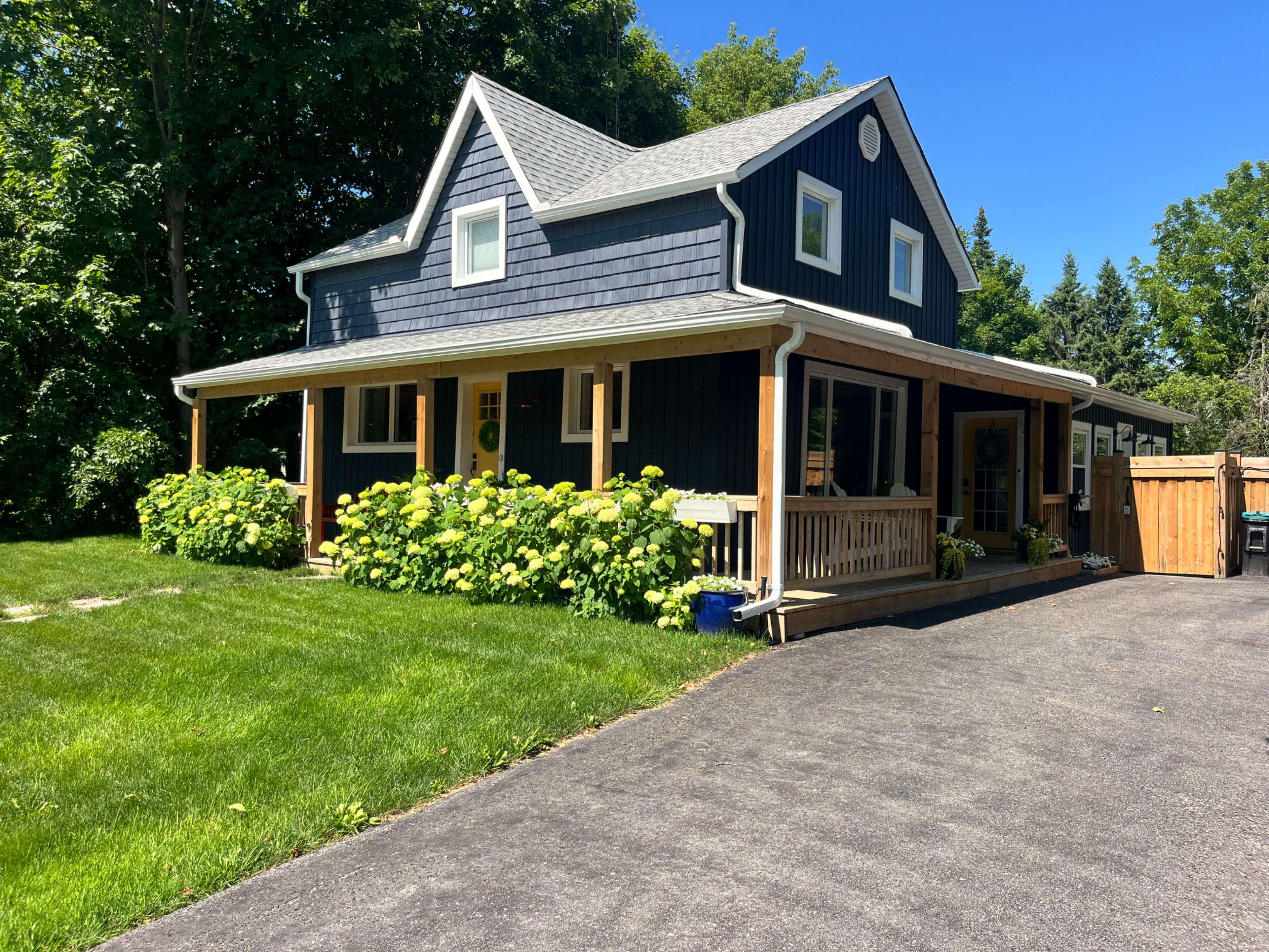 Springwater, ON L0L 1V0,4539 Penetanguishene RD