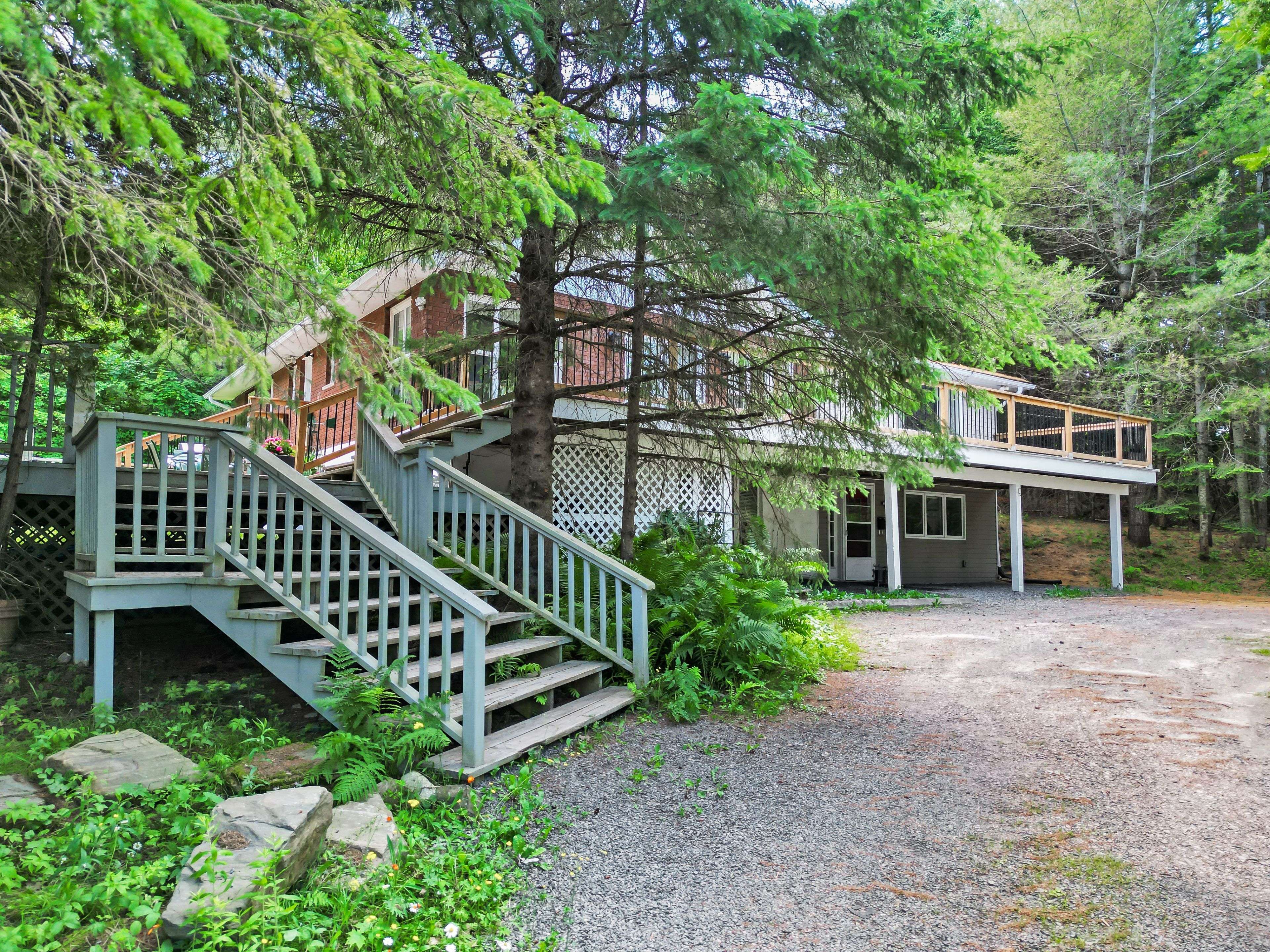 Huntsville, ON P1H 2J2,1459 Ravenscliffe RD