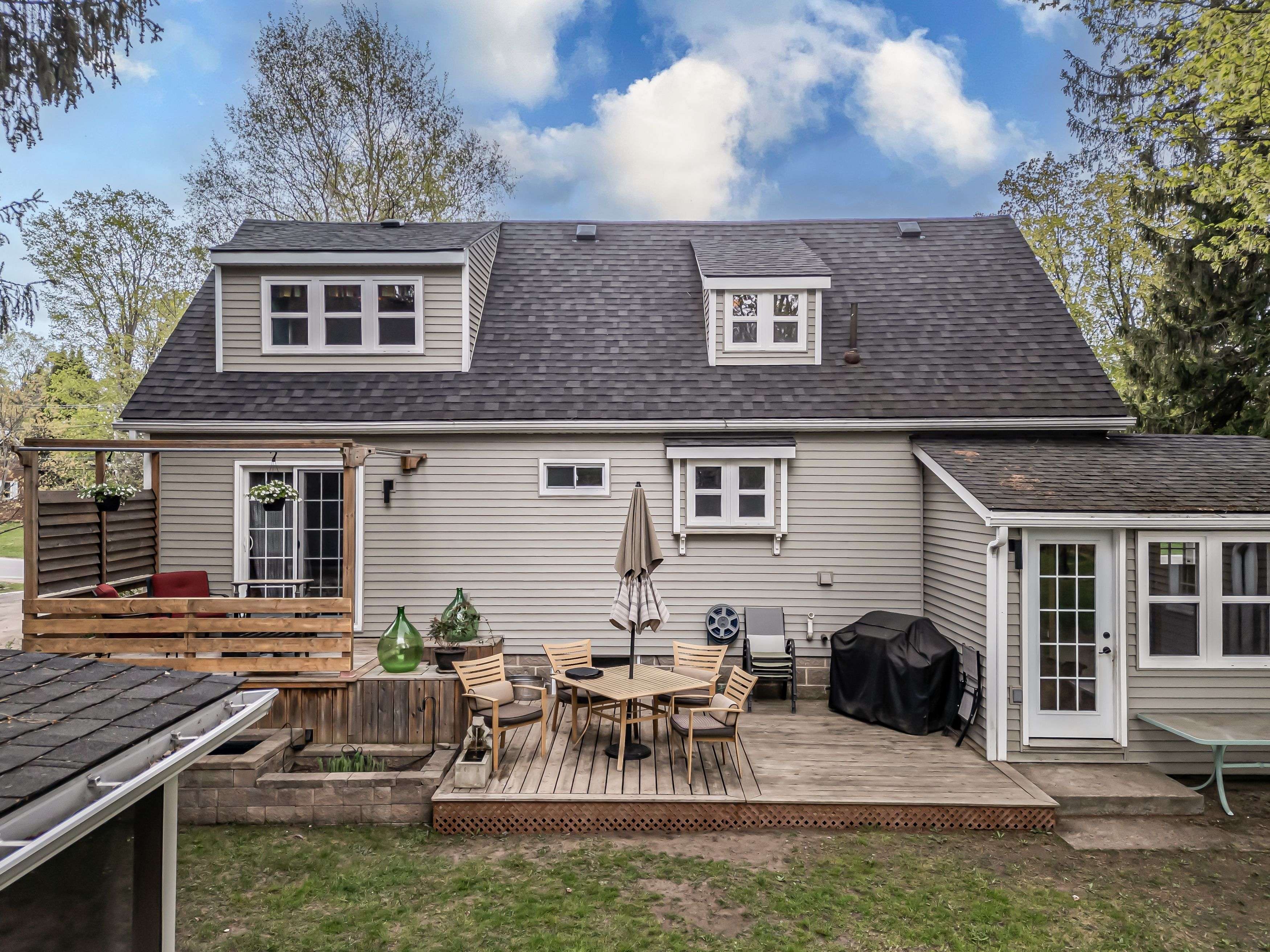 Georgian Bluffs, ON N4K 5T1,382 2nd AVE SE