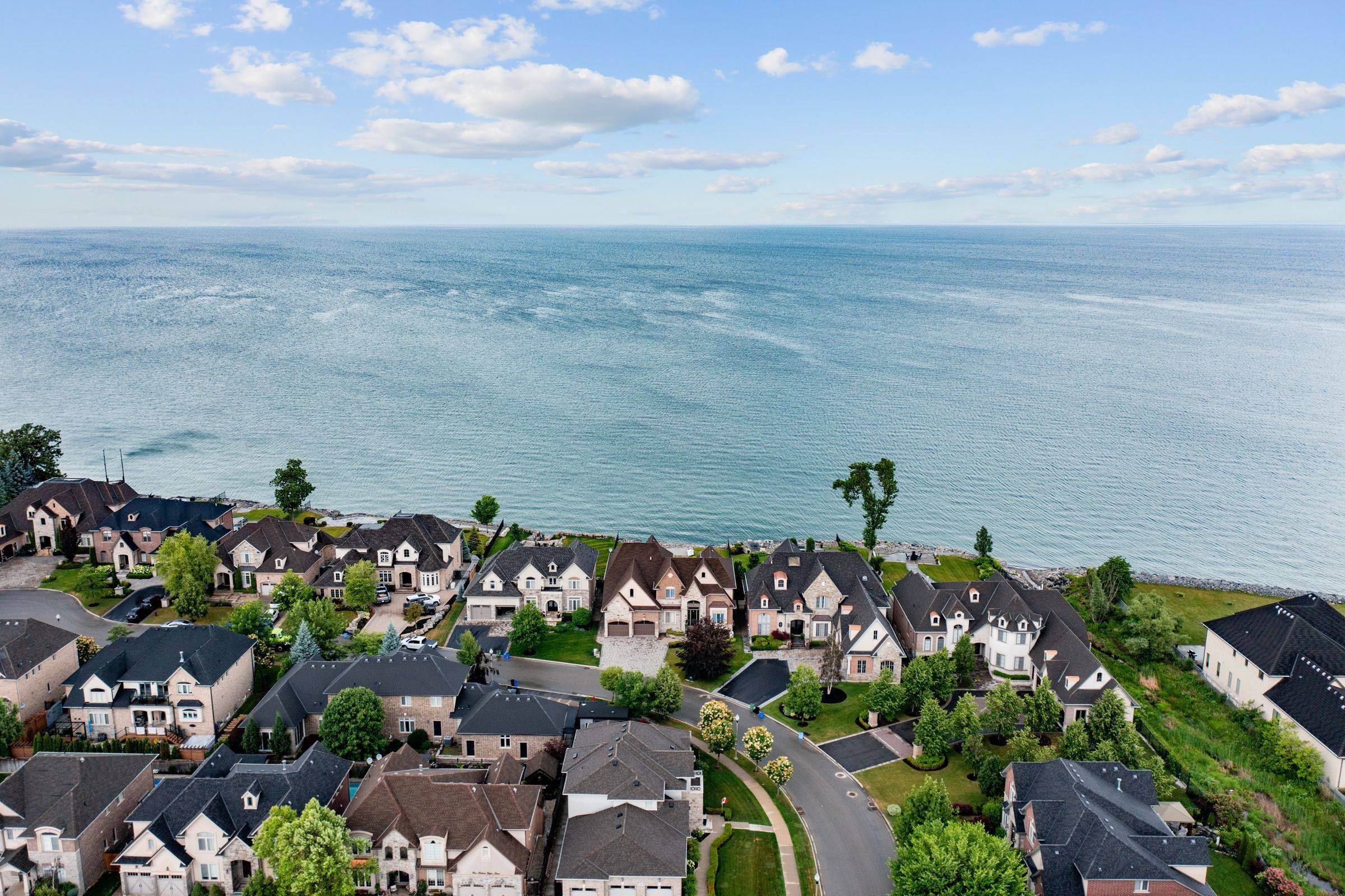 Hamilton, ON L8E 0E8,56 AQUAMARINE DR
