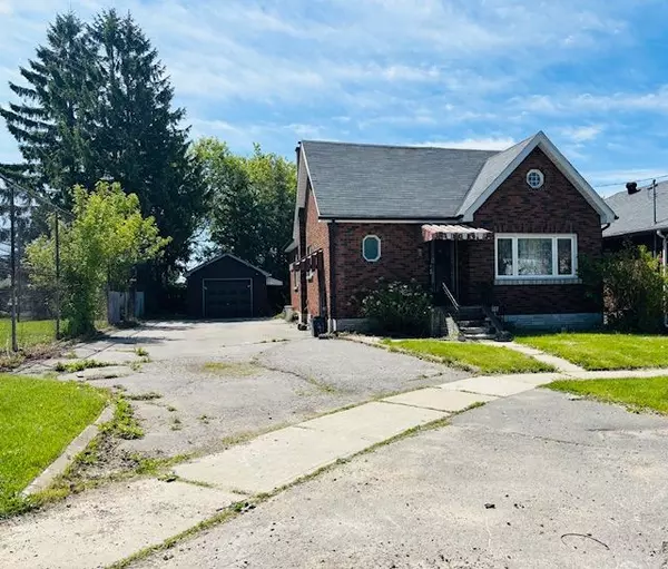 213 Banting AVE,  Oshawa,  ON L1H 2M8