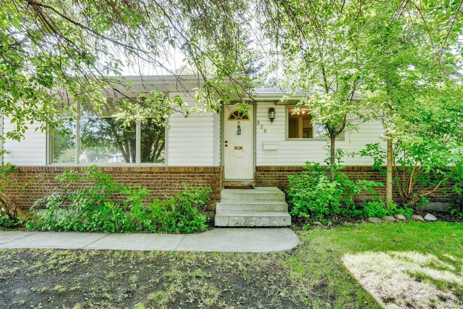 960 Lysander DR Southeast, Calgary, AB T2C 1R9