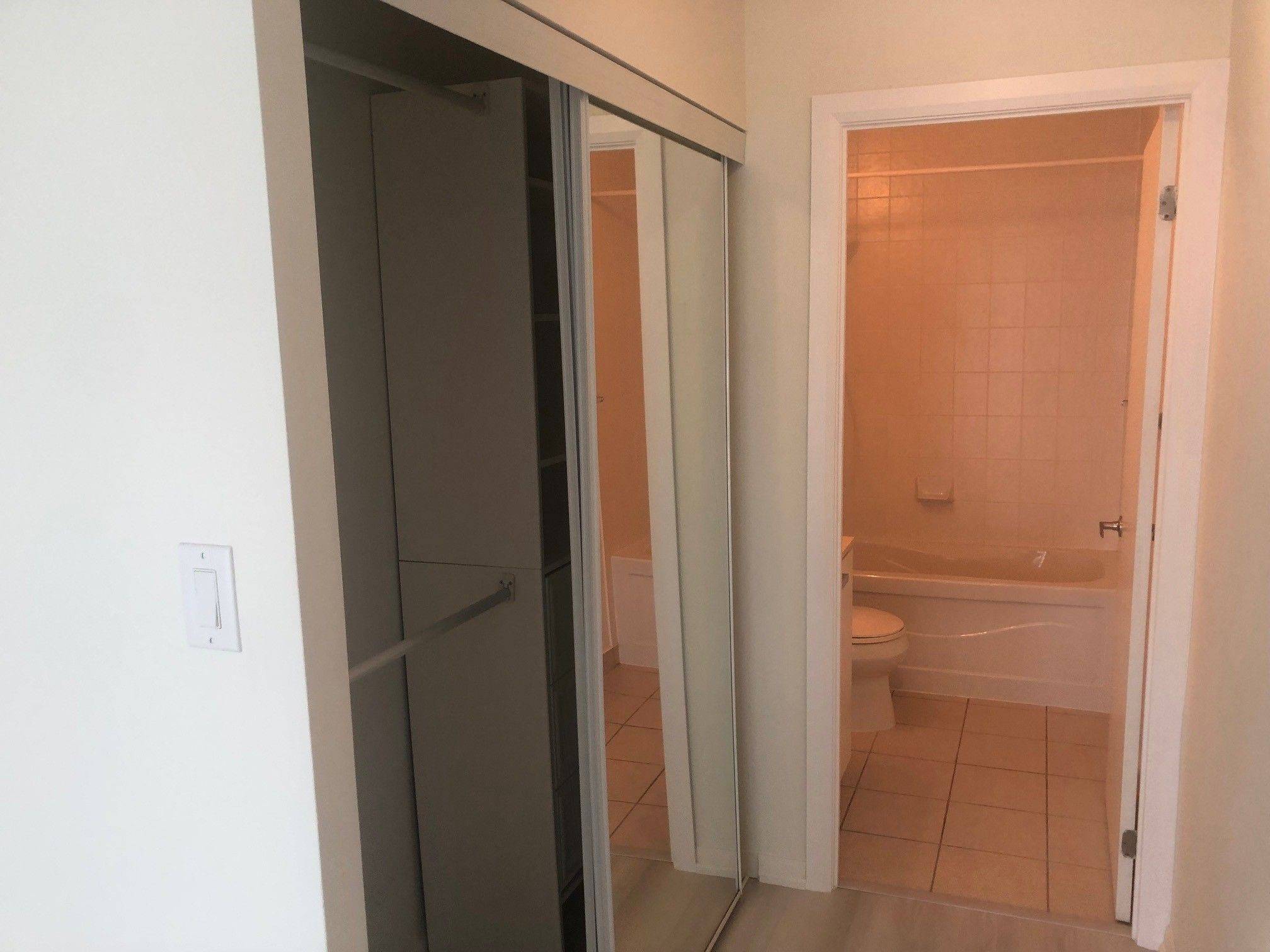 Toronto C01, ON M4Y 1A5,38 Grenville ST #2809