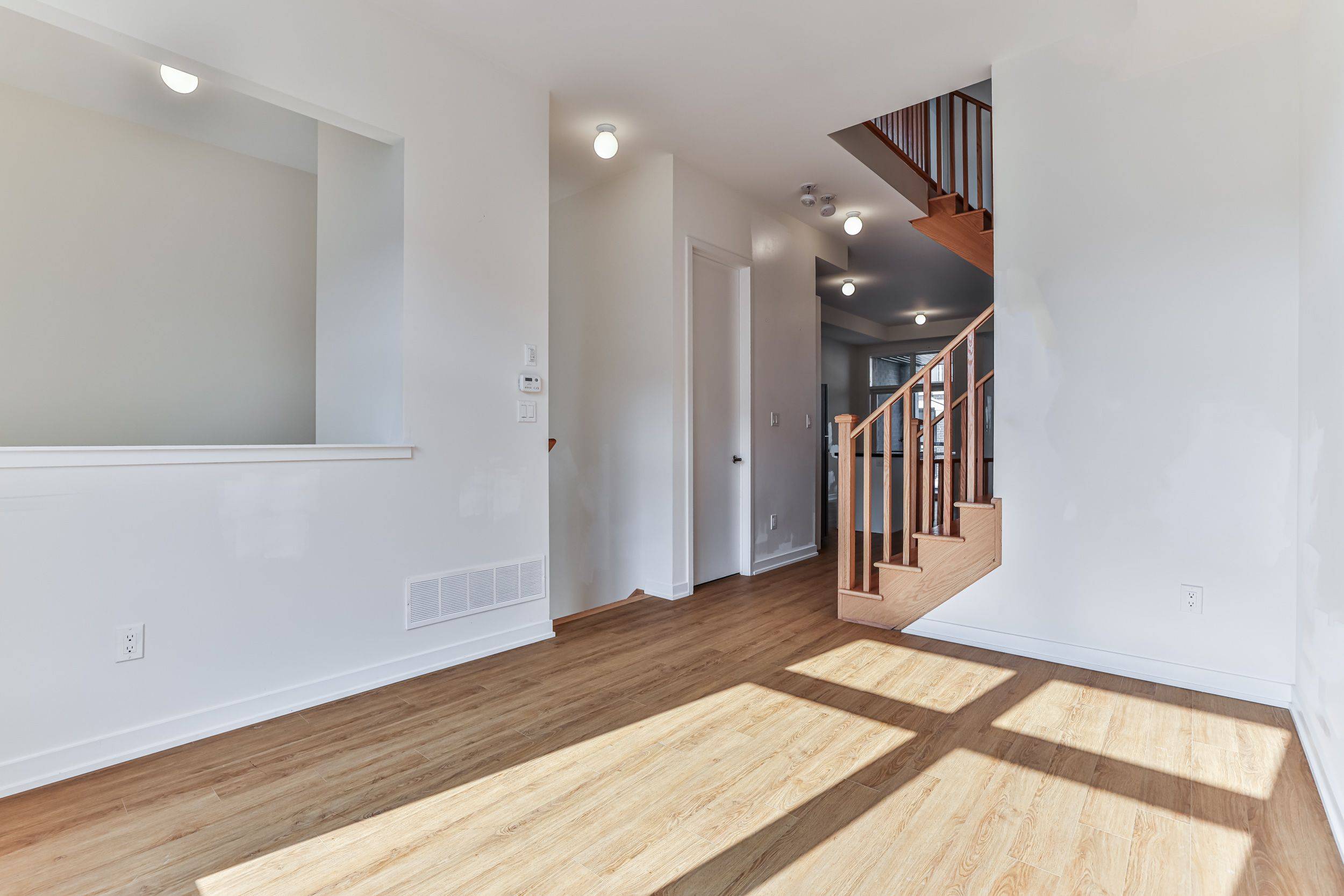 Markham, ON L6E 0V4,31 Wuhan LN