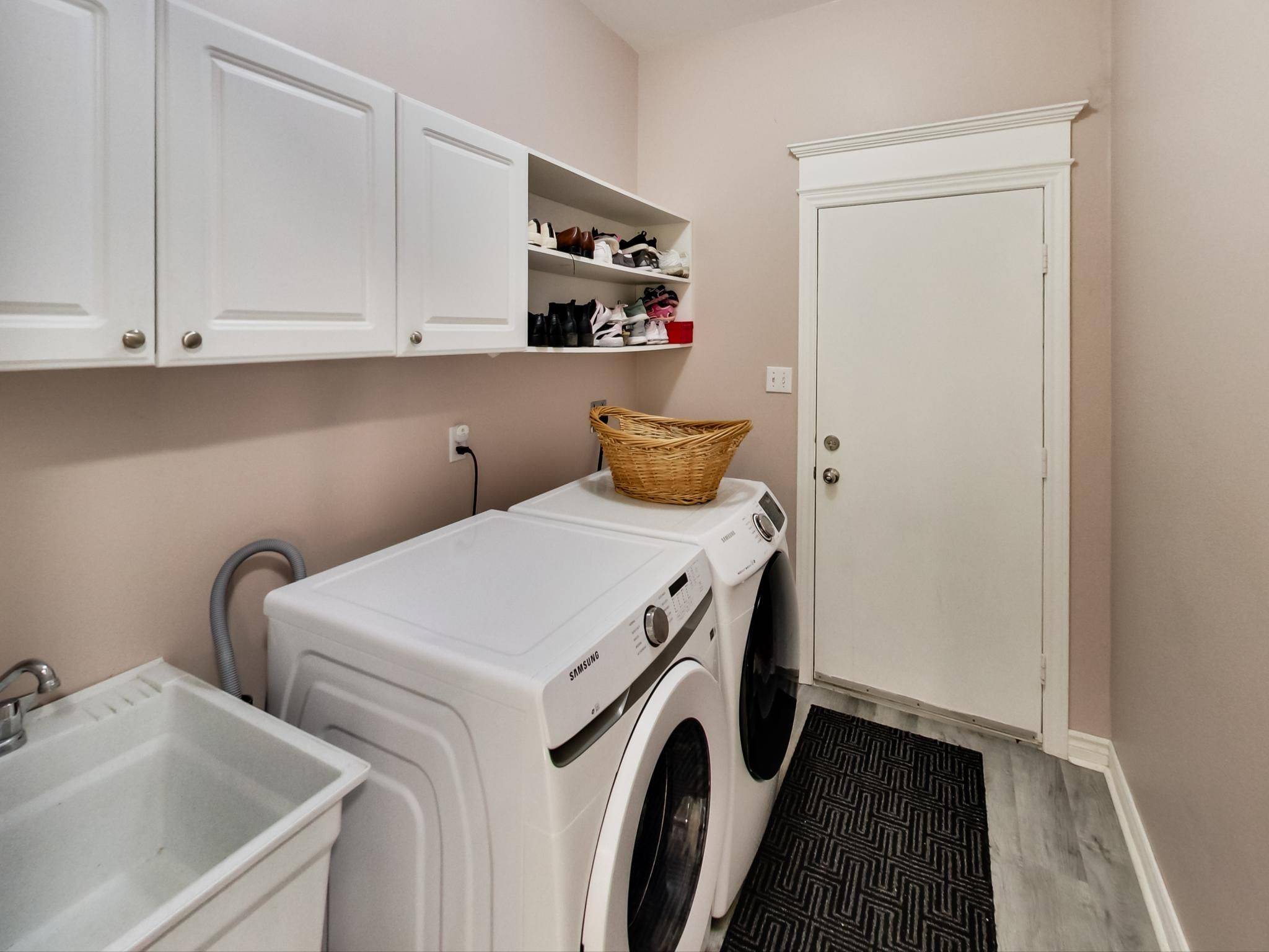 Newmarket, ON L3X 2C2,331 Austin Paul DR