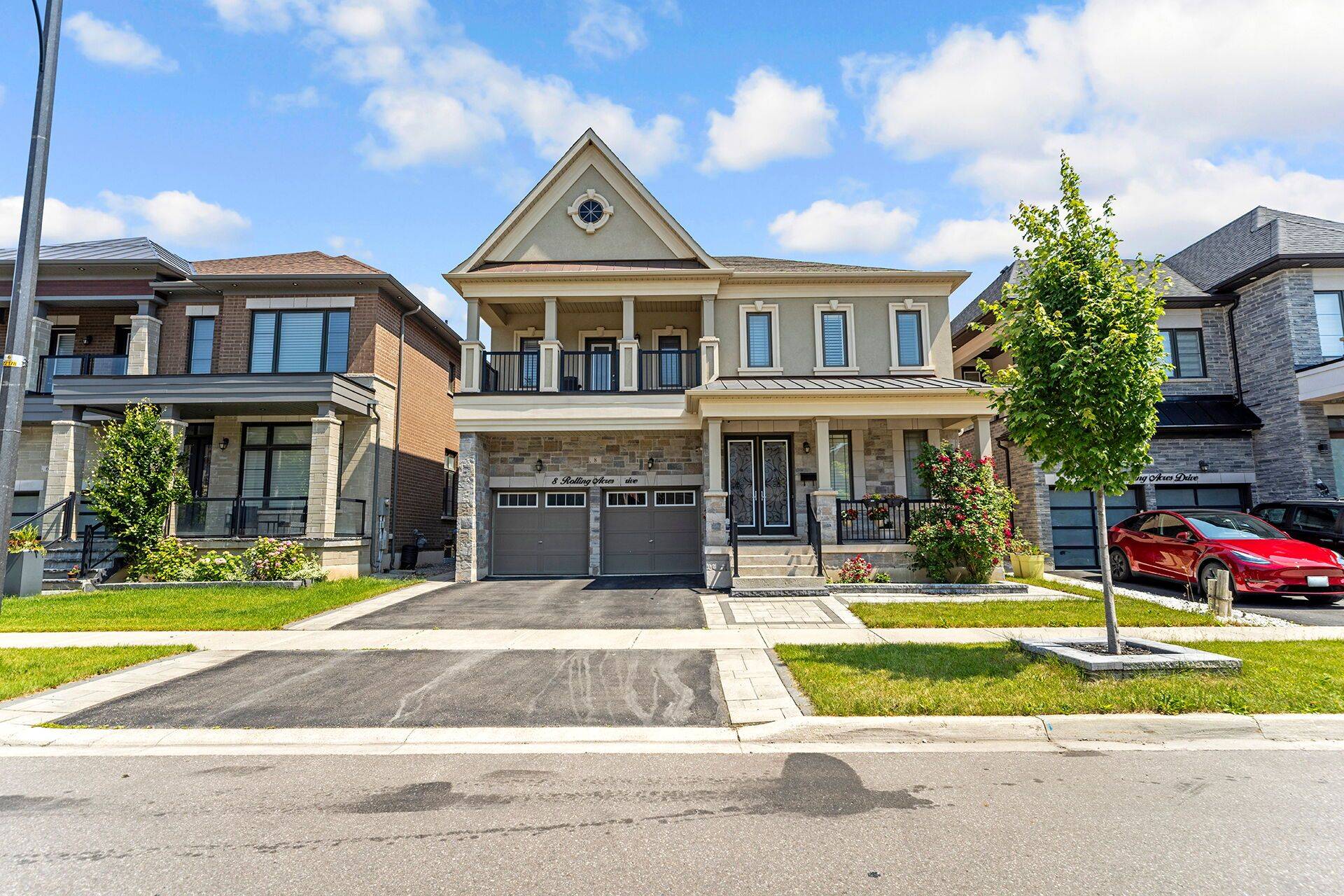 Brampton, ON L6X 5P3,8 Rolling Acres DR