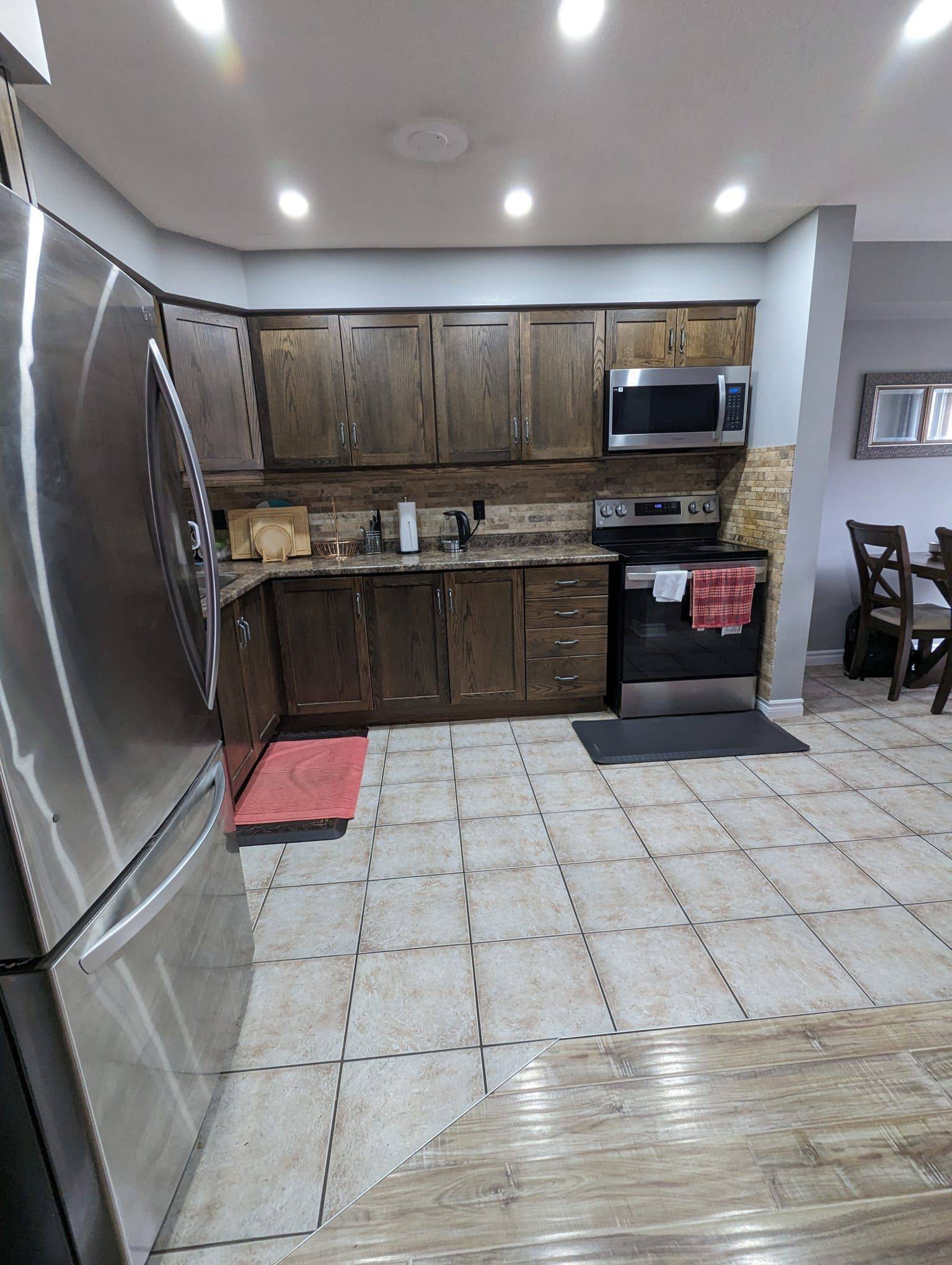 Guelph, ON N1E 0H7,72 Edwards ST