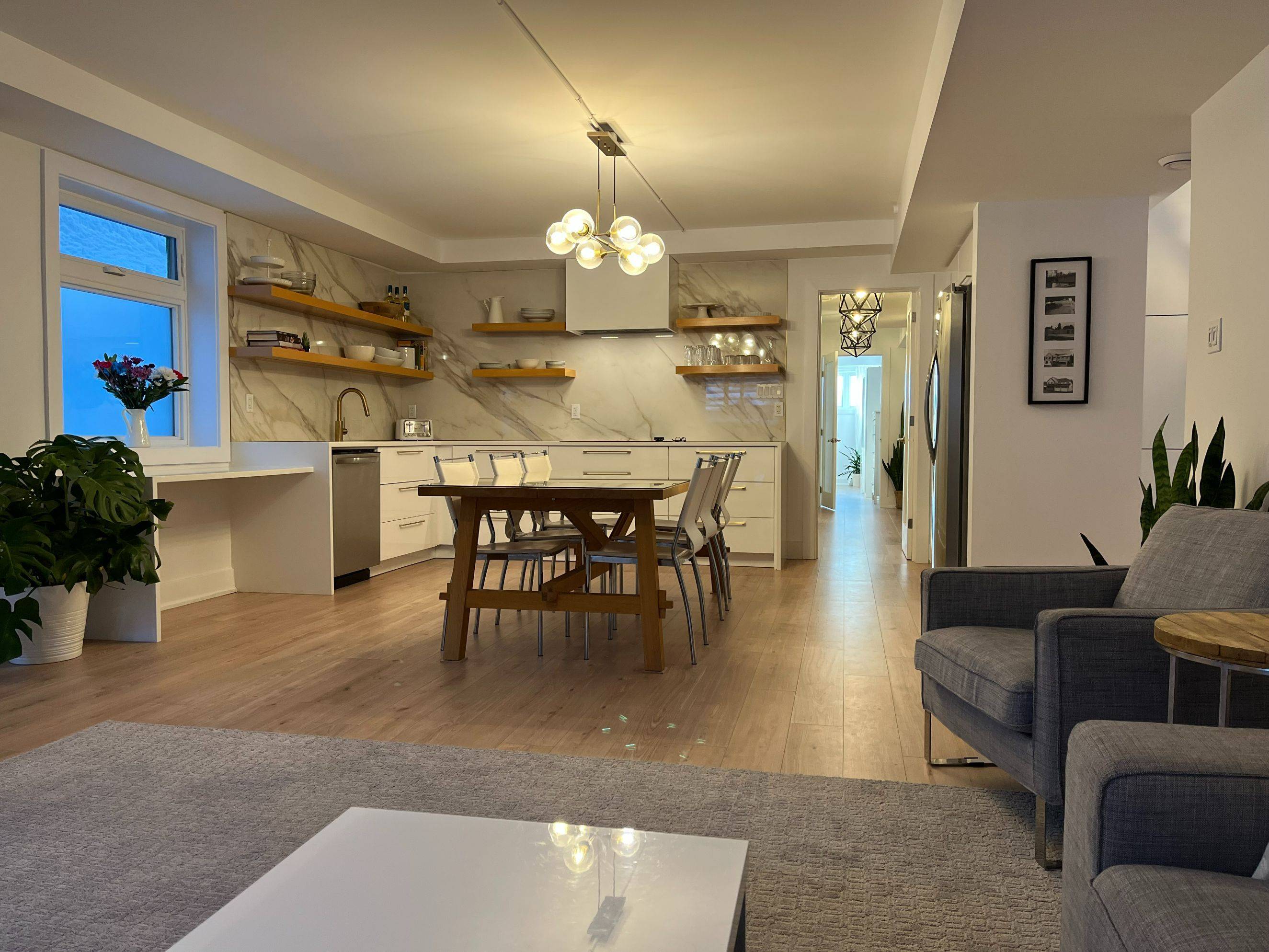New Edinburgh - Lindenlea, ON K1M 1G3,59 Douglas AVE N #1