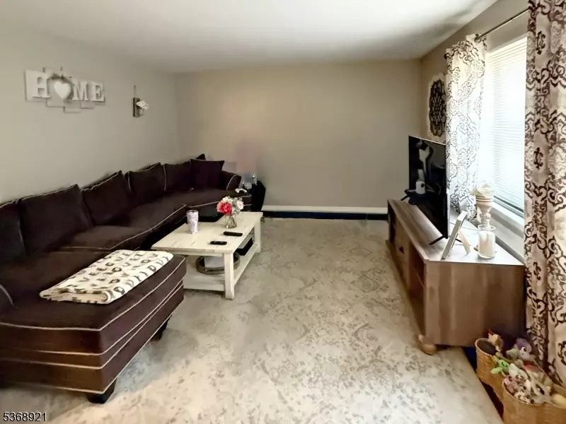Westfield Town, NJ 07090,58 Sandra Circle #B3