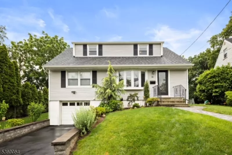 Bloomfield Twp., NJ 07003,38 Donna Dr