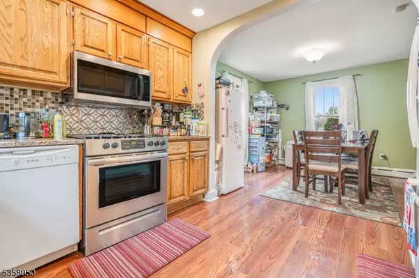 15 Green St, Franklin Boro, NJ 07416
