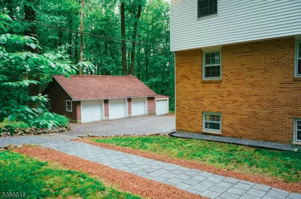 Lebanon Twp., NJ 08826,103 Mountain Top Rd