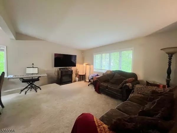 Vernon Twp., NJ 07461,34 Lakeside Dr