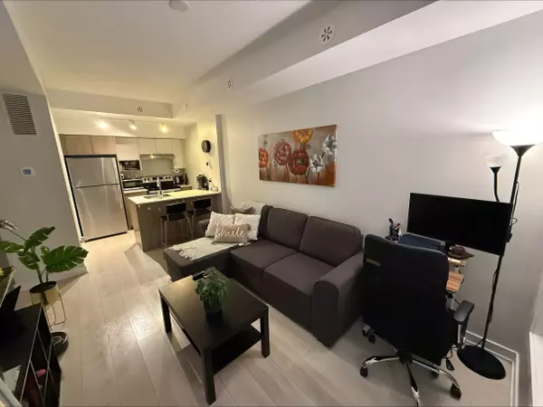 1139 Cooke BLVD #319, Burlington, ON L7T 0C3