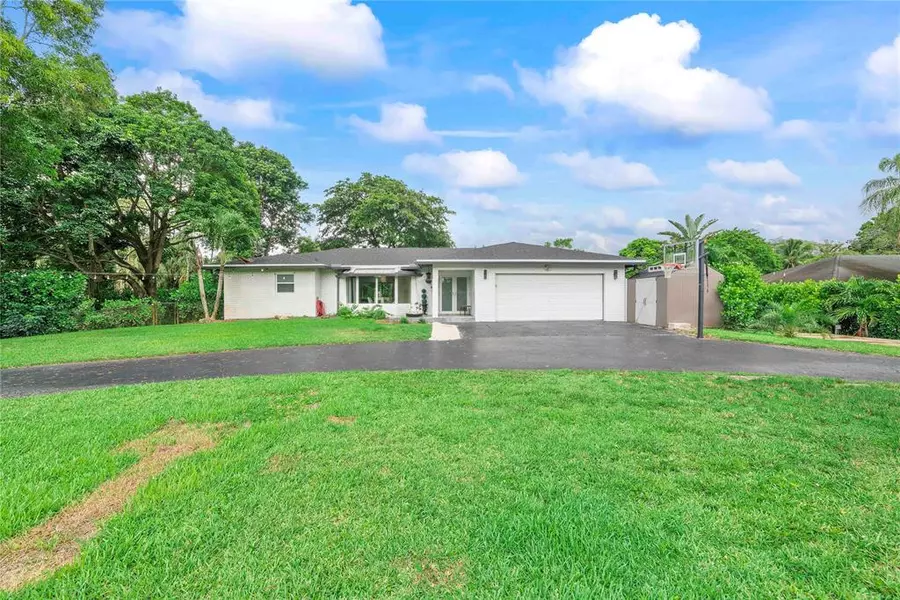 5939 NW 79th Way, Parkland, FL 33067