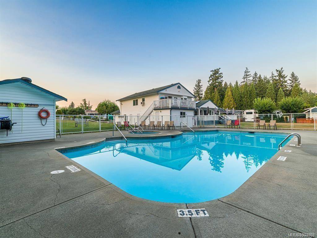 2144 Henderson Lake Way, Nanaimo, BC V9R 6X7