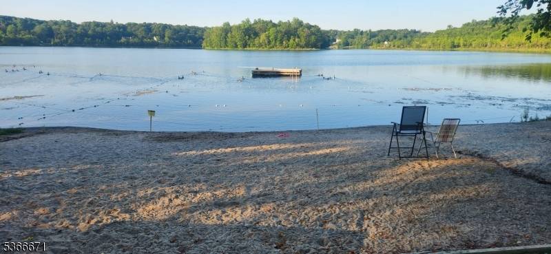 34 Round Lake, Monroe, NJ 10950