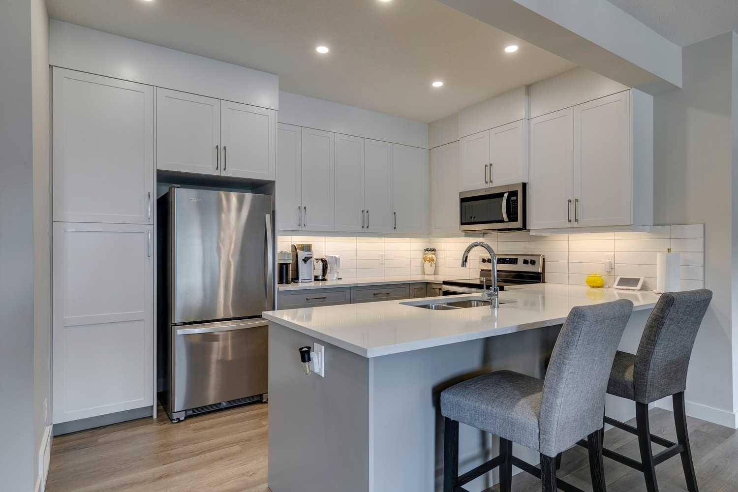 54 Crestridge Common Southwest, Calgary, AB T3B 6J5