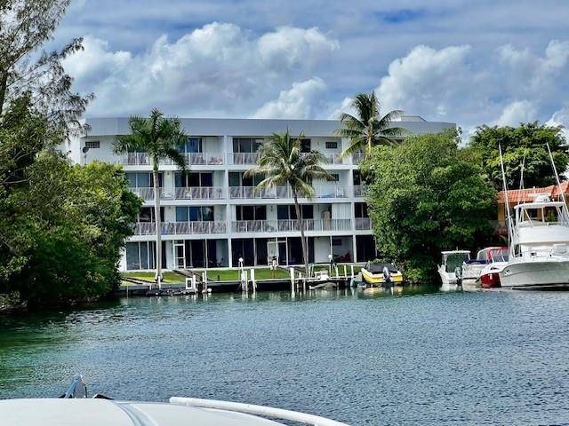 North Miami Beach, FL 33160,16531 NE 35th Ave #7