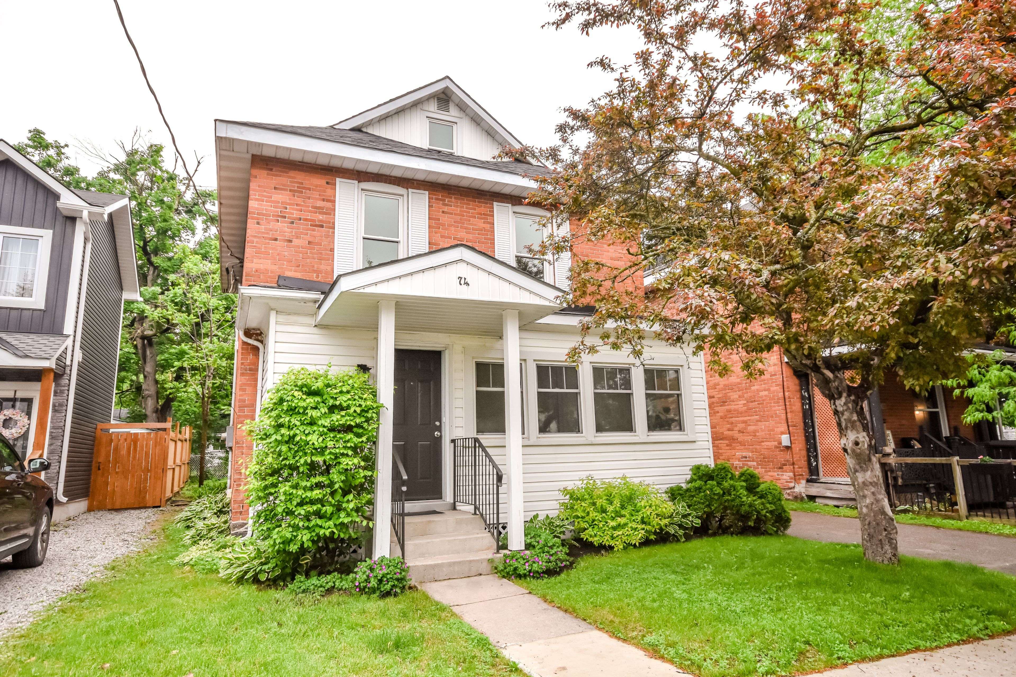 Orillia, ON L3V 3N5,74 Penetang ST